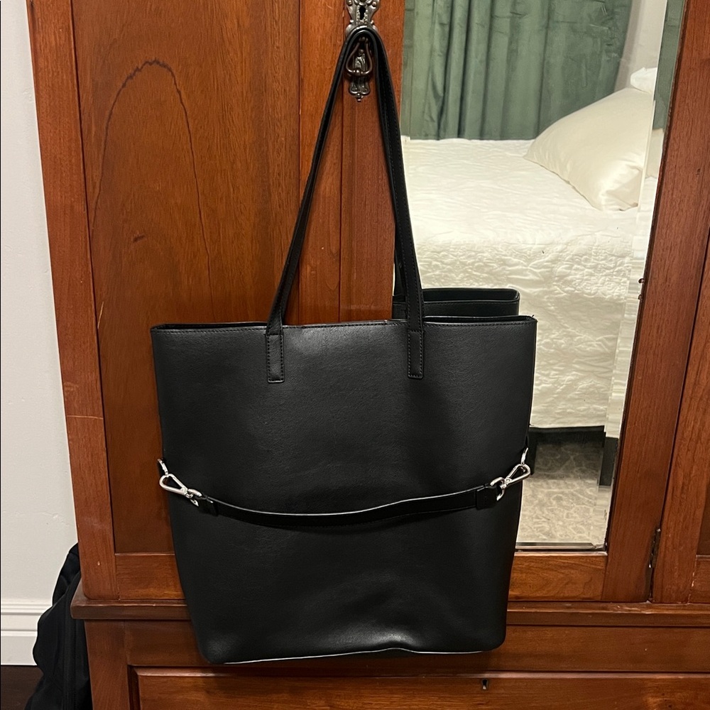Away Launched Leather Tote monogram with LKV (HAS BEEN BLOCKED OUT SEE PHOTOS) - Picture 2 of 8